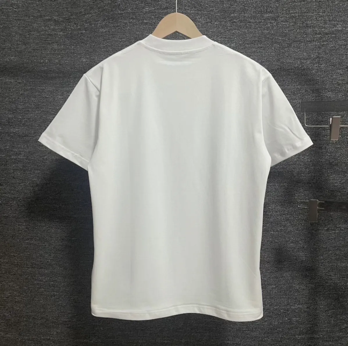 DG* 2025 logo t Same Style Size： S （90-130 ） M （120-150 ） L （140-165 ） XL （160-180 ） XXL （180 ） ：White Red